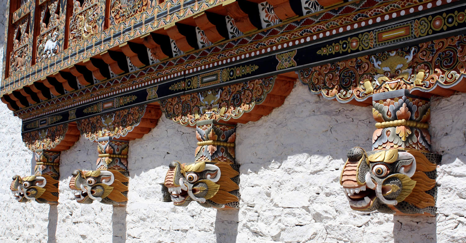 Traditional carving on the exterior of Tharpaling Monastery.